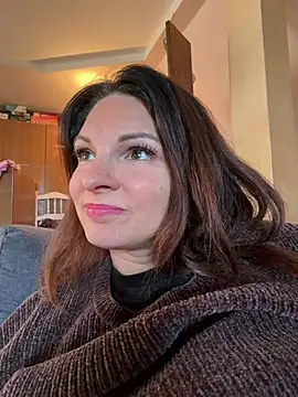 kinkysarahx online show from April 8, 2:07 pm