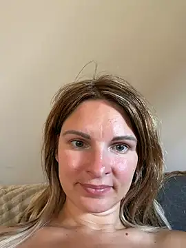 Snapshot of kinkysarahx chatting on June 19, 12:55 pm kinkysarahx online show from June 19, 12:55 pm