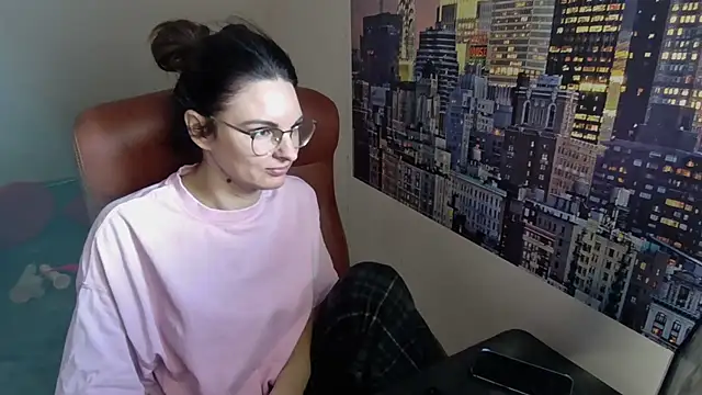 kinkysarahx online show from March 20, 2:40 pm