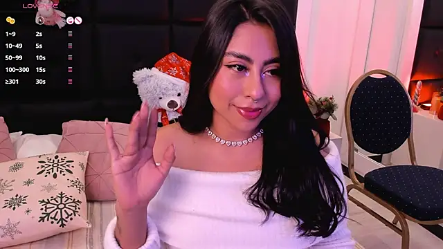 Snapshot of TamaraLeen chatting on December 4, 10:20 pm TamaraLeen online show from December 4, 10:20 pm