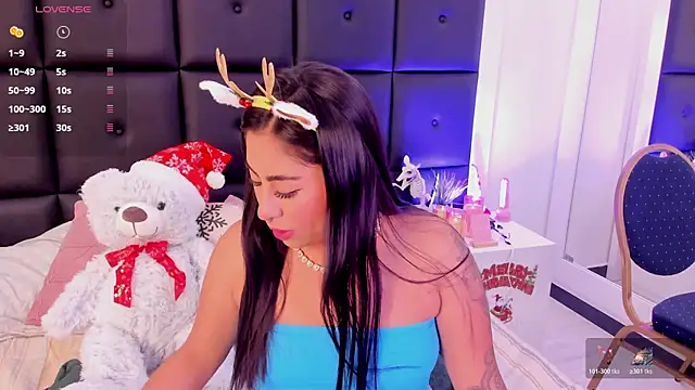 Snapshot of TamaraLeen chatting on November 28, 10:32 pm TamaraLeen online show from November 28, 10:32 pm