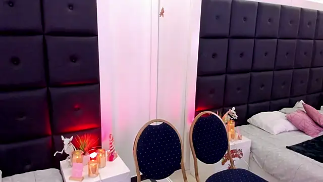 Snapshot of TamaraLeen chatting on November 17, 8:13 pm TamaraLeen online show from November 17, 8:13 pm