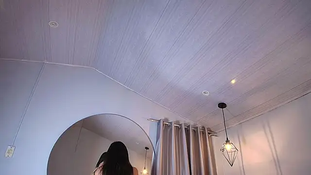 ivy bonnie online show from November 6, 11:47 am