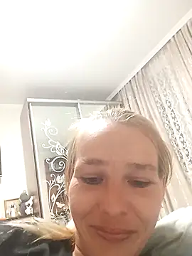 Coare Cindy online show from June 10, 7:04 pm