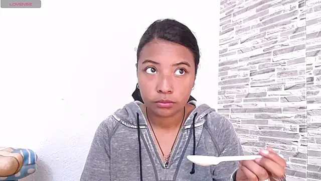 Zoe Rider online show from November 27, 12:27 pm