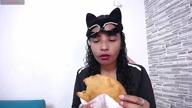 Zoe Rider online show from October 31, 12:46 pm