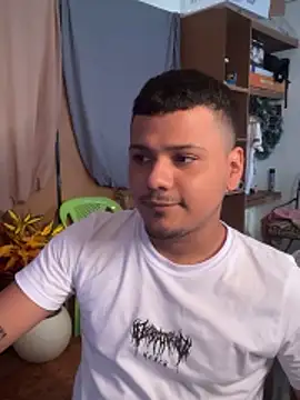 Snapshot of Hizli__ chatting on December 4, 9:36 pm Hizli online show from December 4, 9:36 pm