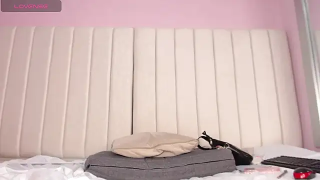 miel alisha online show from November 21, 12:37 pm