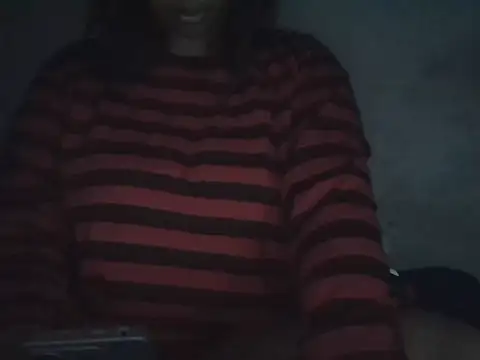 Snapshot of Raven4h chatting on October 21, 8:19 pm Raven4h online show from October 21, 8:19 pm