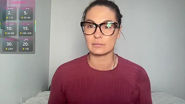 Snapshot of Mandyrheaa chatting on December 19, 12:36 am Mandyrheaa online show from December 19, 12:36 am