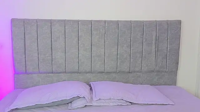 Snapshot of GabbieHill chatting on October 18, 7:38 pm GabbieHill online show from October 18, 7:38 pm