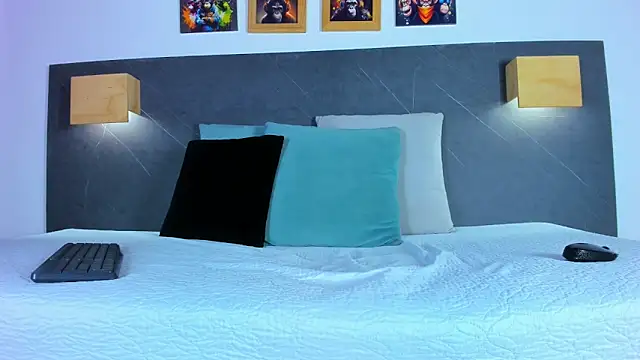 iamdoll online show from February 19, 8:28 pm