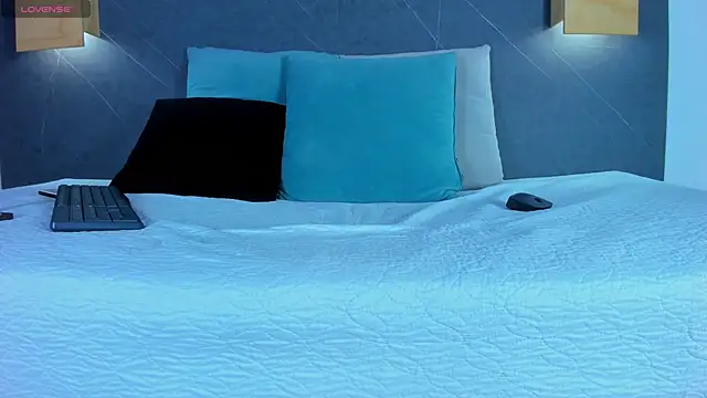 iamdoll online show from March 25, 8:41 pm