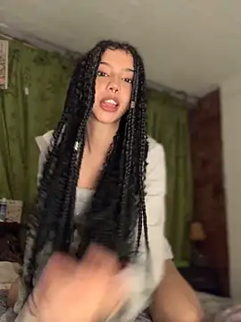 MiaaCute- online show from November 13, 1:09 am