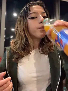 MiaaCute- online show from December 19, 11:51 pm