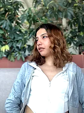 Snapshot of MiaaCute- chatting on October 18, 7:49 pm MiaaCute- online show from October 18, 7:49 pm