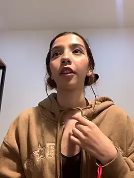 MiaaCute- online show from March 10, 9:52 pm