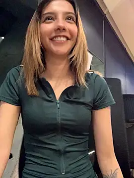 MiaaCute- online show from December 17, 12:59 am