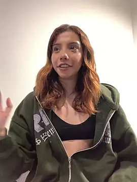 MiaaCute- online show from March 6, 9:32 pm