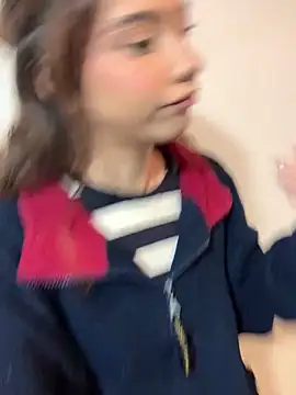 MiaaCute- online show from April 22, 8:26 pm