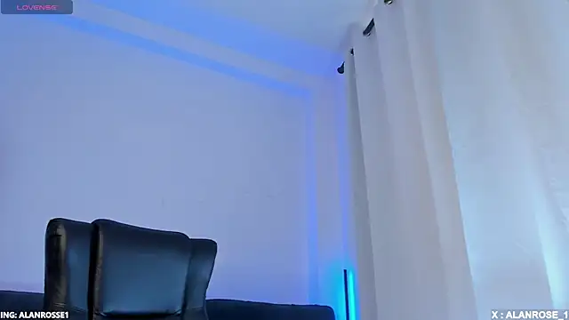 AlanRose01 online show from October 25, 7:14 pm