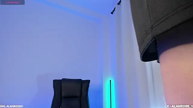 AlanRose01 online show from November 8, 9:51 pm