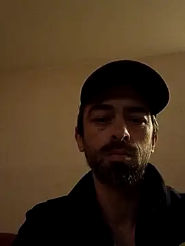 Snapshot of AMFloriaN chatting on October 16, 8:39 pm AMFloriaN online show from October 16, 8:39 pm