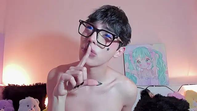 Strawberry Kitty  online show from February 16, 4:27 pm