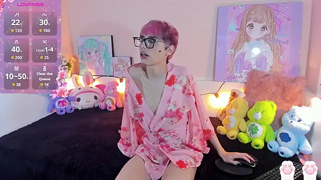 Strawberry Kitty  online show from December 1, 4:13 am