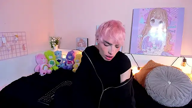 Strawberry Kitty  online show from October 20, 4:03 am