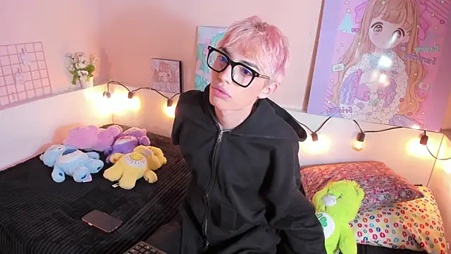 Strawberry Kitty  online show from November 17, 3:54 am