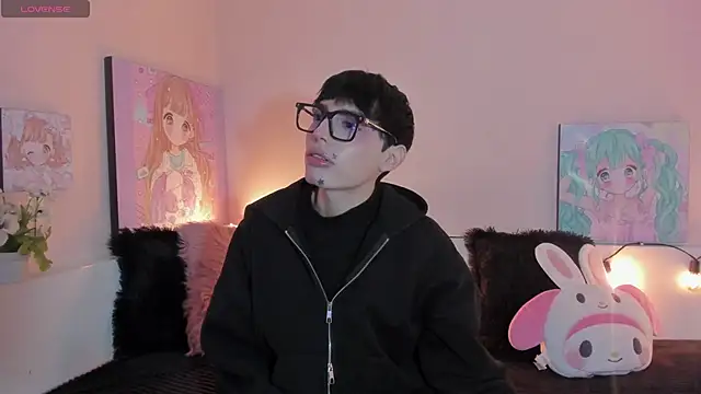 Strawberry Kitty  online show from February 6, 3:46 am