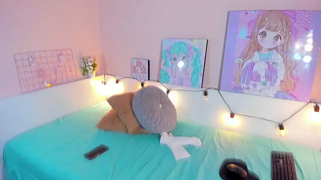 Strawberry Kitty  online show from November 10, 3:33 am