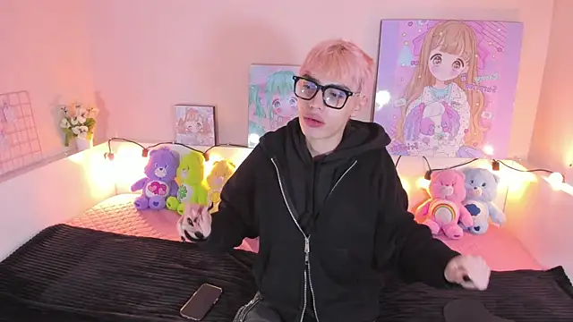 Strawberry Kitty  online show from November 15, 10:58 pm