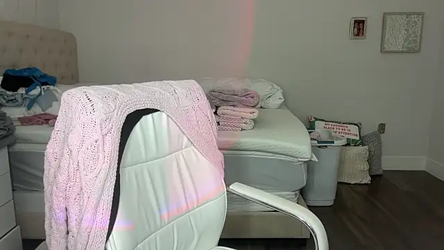 Amberjayxox0 online show from April 2, 1:57 am