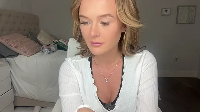 Amberjayxox0 online show from November 5, 2:14 am