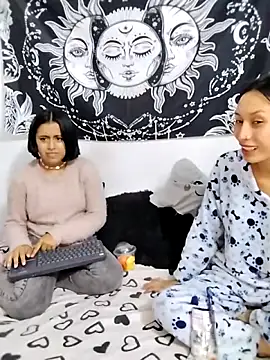 Snapshot of emily_n_abby chatting on June 15, 3:34 pm emily n abby online show from June 15, 3:34 pm