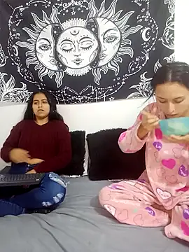 emily n abby online show from March 28, 1:45 pm