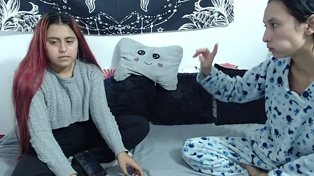 emily n abby online show from March 3, 1:18 pm