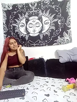 emily n abby online show from December 17, 1:27 pm