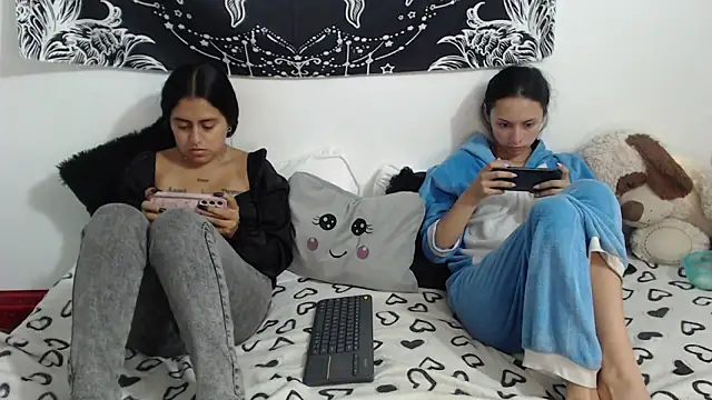 emily n abby online show from May 23, 2:16 pm