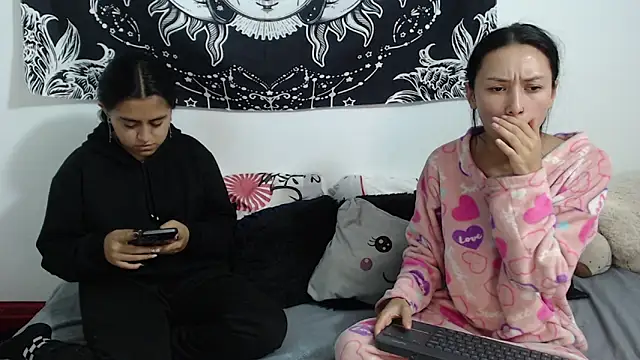 emily n abby online show from March 10, 1:15 pm