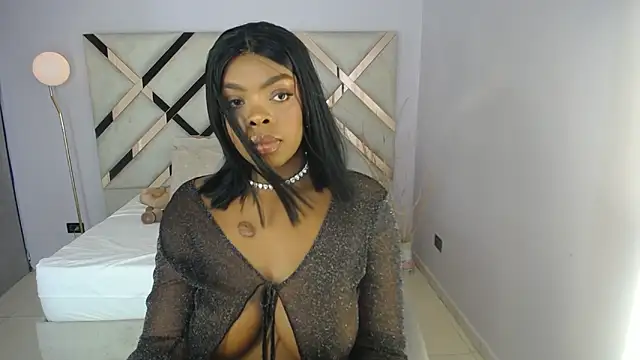 Maiacharris  online show from May 28, 12:11 pm