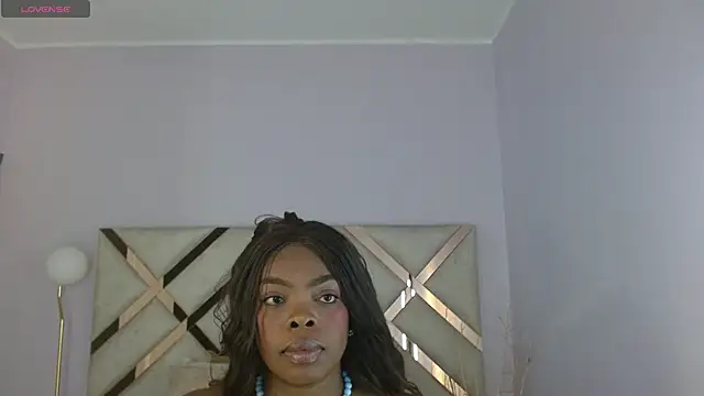 Snapshot of Maiacharris_ chatting on July 1, 12:16 pm Maiacharris online show from July 1, 12:16 pm