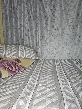 sgid8192 online show from April 15, 9:04 pm