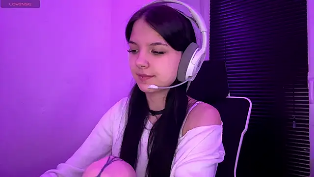 HanaMantanaDell online show from December 21, 3:25 pm