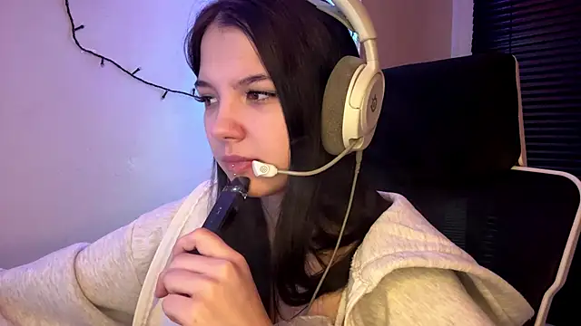 HanaMantanaDell online show from February 12, 3:12 pm