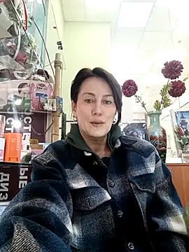 Luna 7777 online show from March 7, 9:05 am