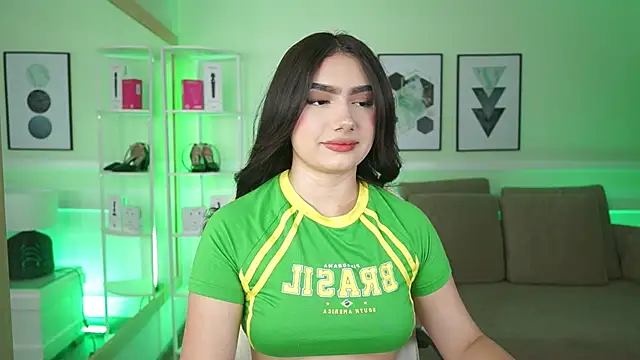 EmilyTurneer online show from May 9, 7:06 pm