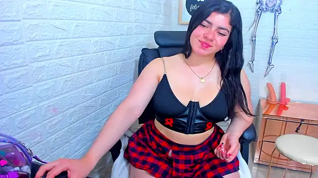 talialadyx online show from October 19, 2:09 pm